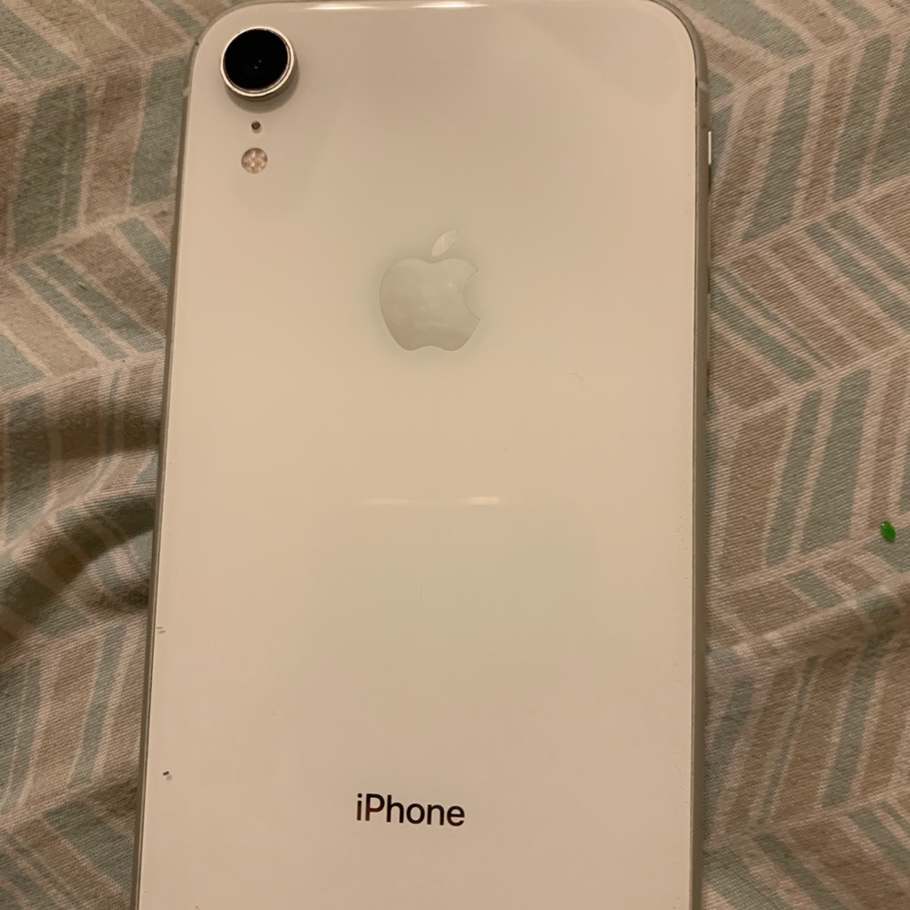 iPhone XR